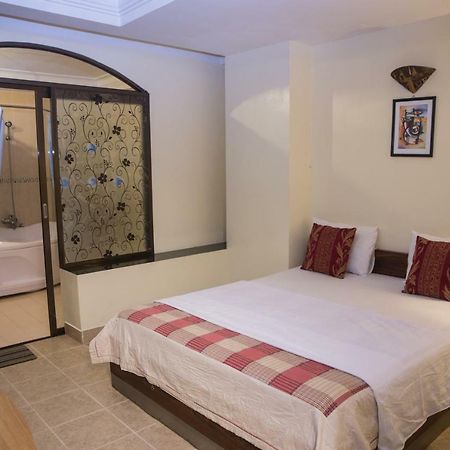 Caroline Hotel โฮจิมินห์ซิตี้ ภายนอก รูปภาพ